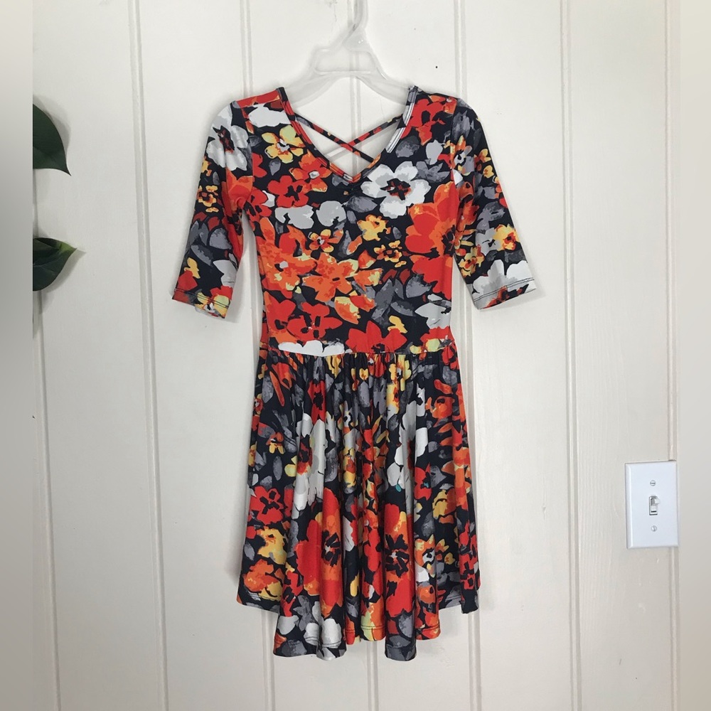 Girls Dot Dot Smile Multicolor Round Neck Graphic Flower Floral Dress
5 / 6 XS